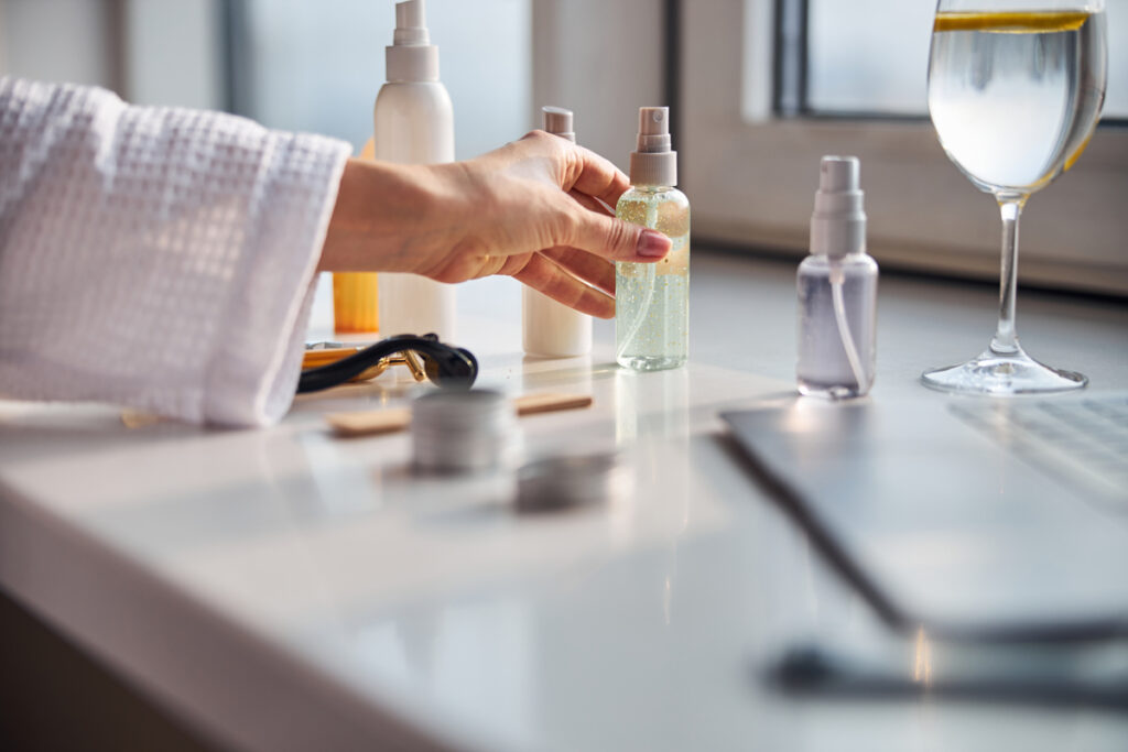 Alérgenos de contacto frecuentes cosméticos, metales y fragancias